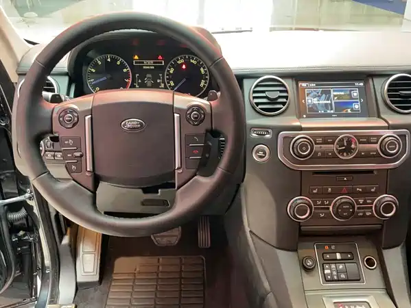 Land Rover Discovery 2016