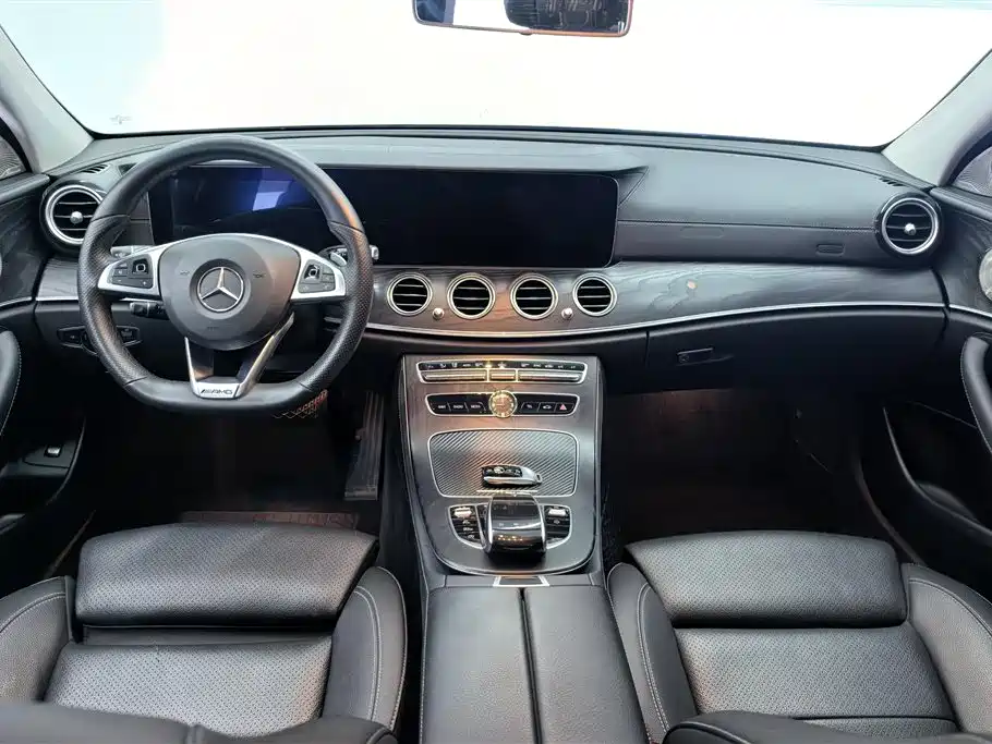 Mercedes-Benz E-Class 2018 — фото 11