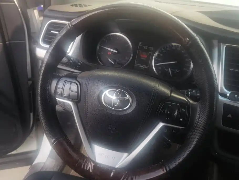 Toyota Highlander 2019 — фото 15