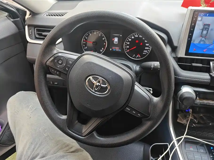 Toyota Wildlander 2022 — фото 15