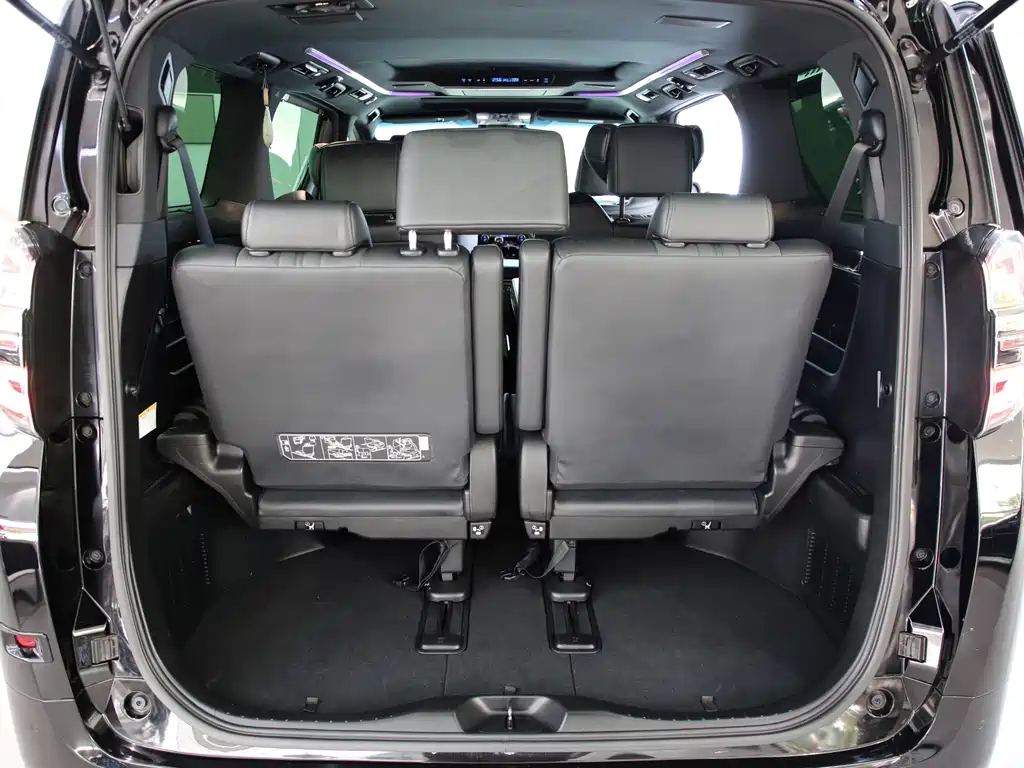 Toyota Vellfire 2021 — фото 14
