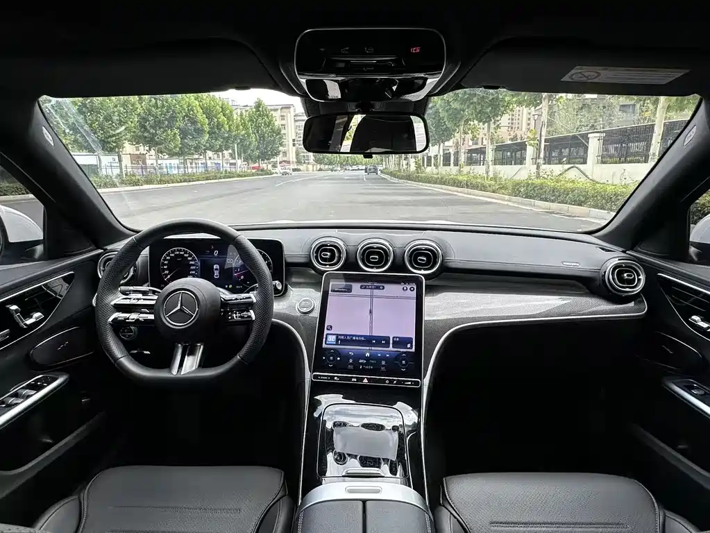 Mercedes-Benz C-Class 2023 — фото 9