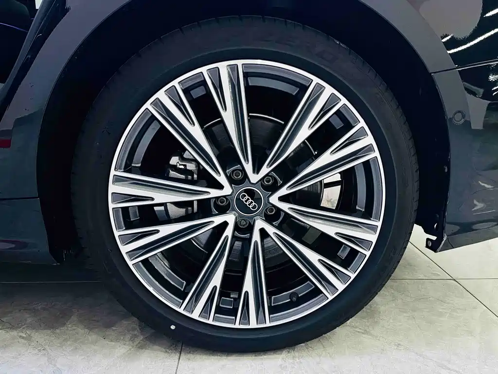 Audi A6L 2022 — фото 8