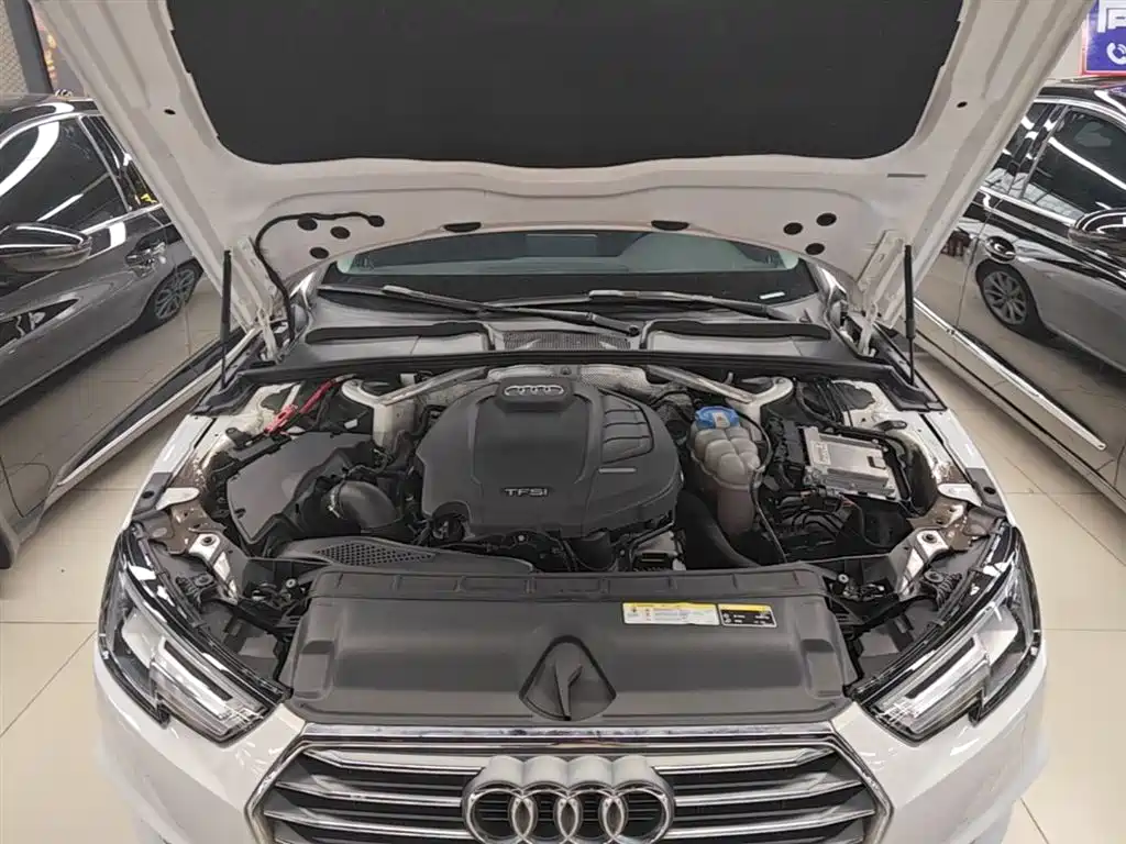 Audi A4L 2018 — фото 20