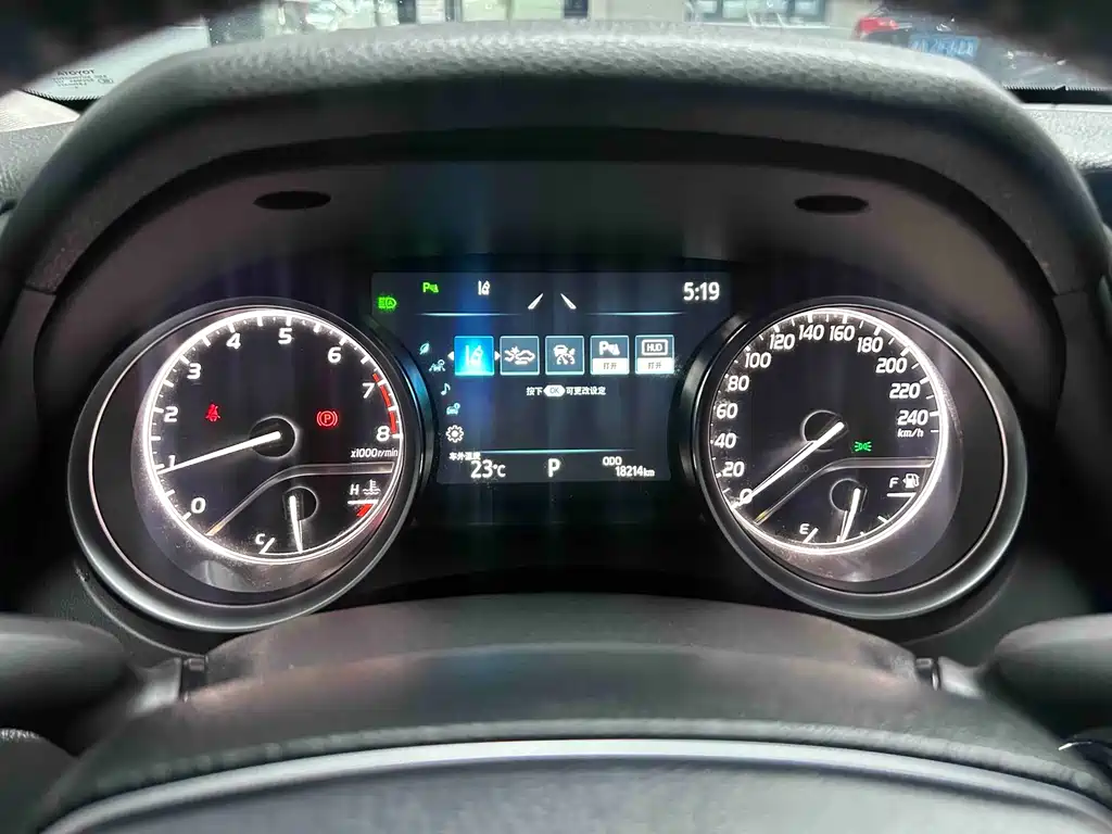 Toyota Camry 2022 — фото 19