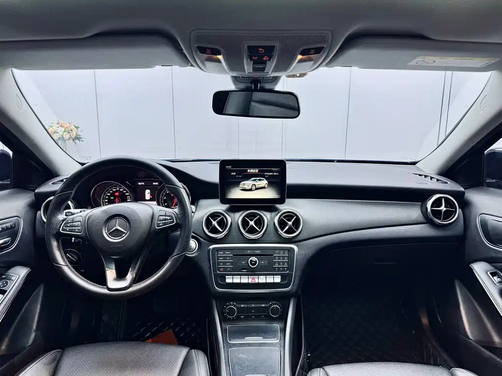 Mercedes-Benz GLA 2018 — фото 19