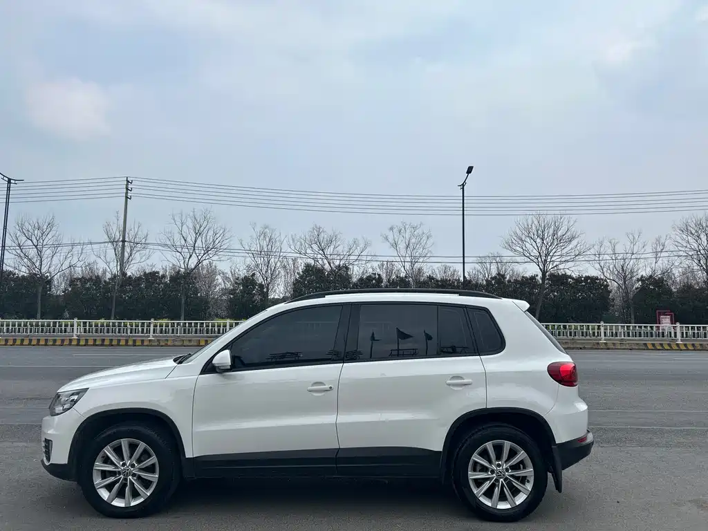Volkswagen Tiguan 2018 — фото 2