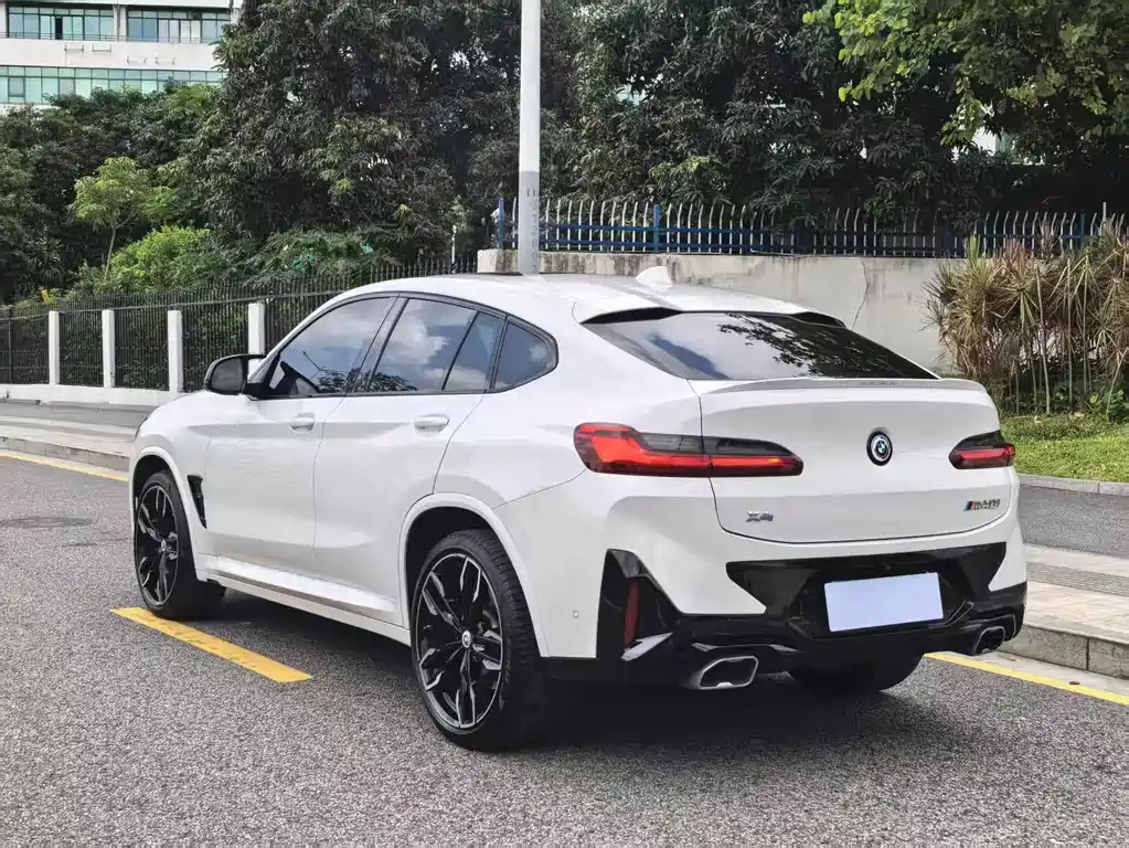 BMW X4 M40i 2022 — фото 6