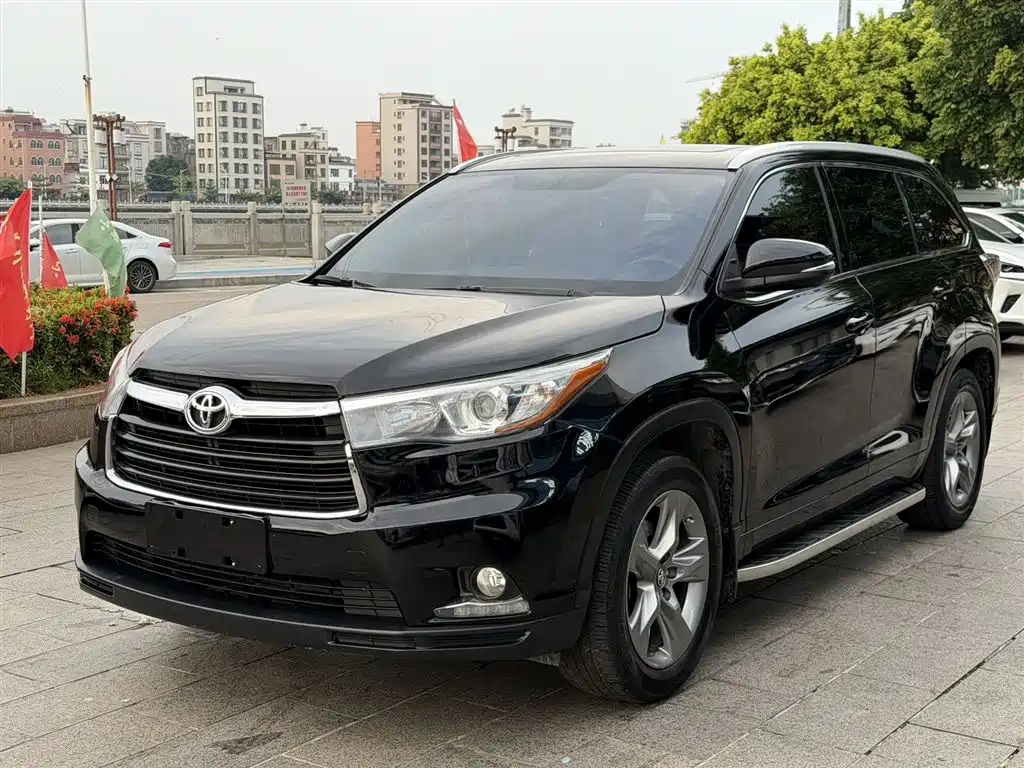 Toyota Highlander 2016 — фото 1