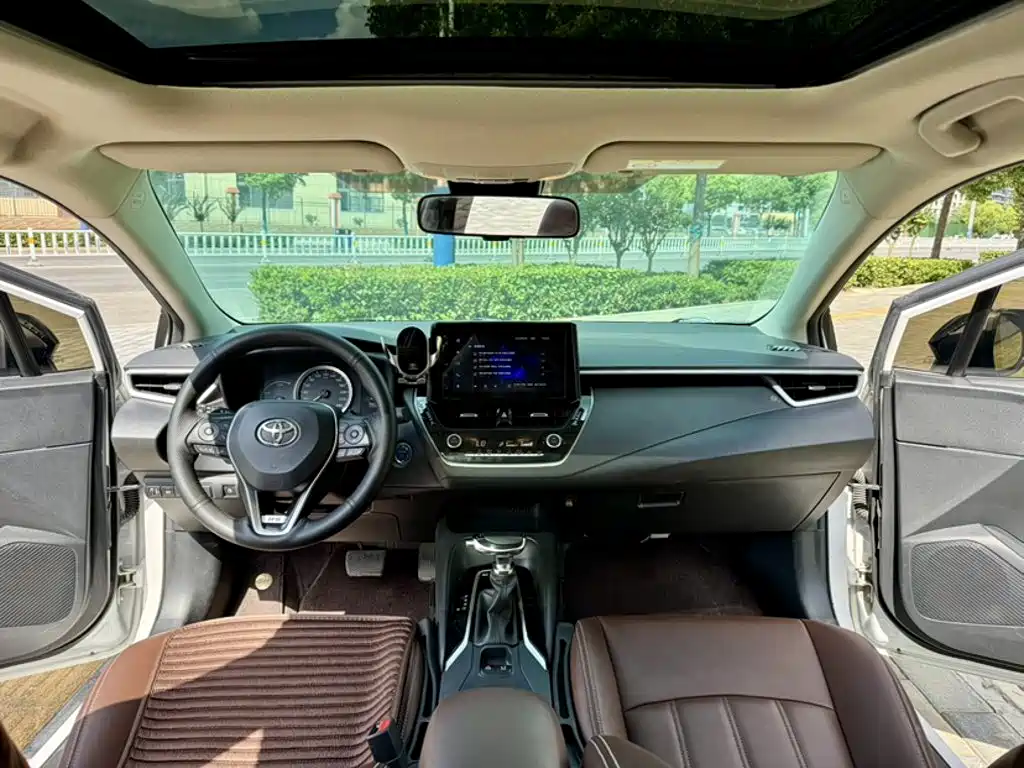 Toyota Corolla 2023 — фото 14
