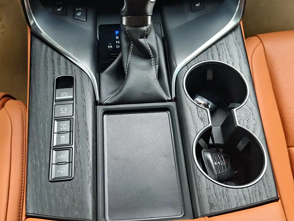 Lexus LX 2023 — фото 14