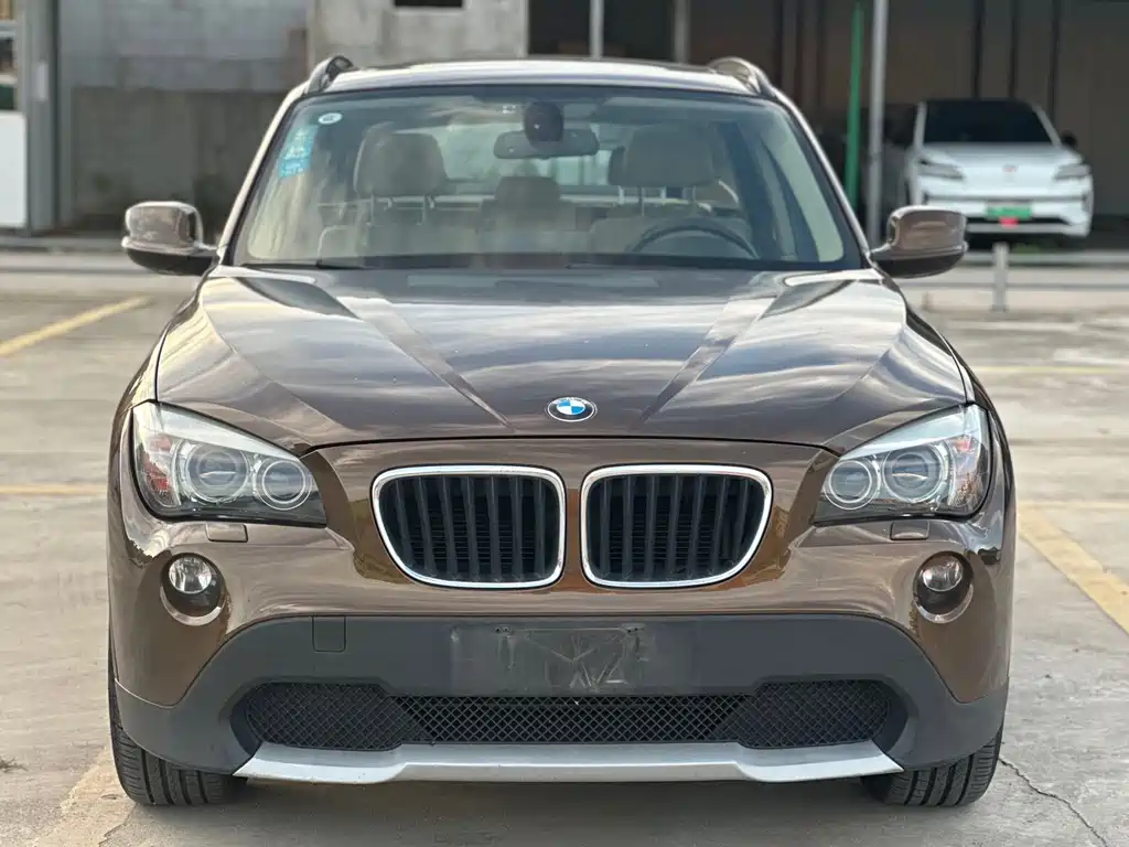 BMW X1 2011 — фото 2
