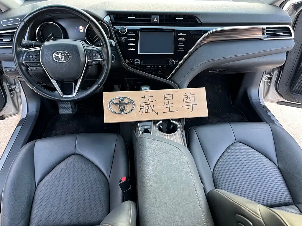 Toyota Camry 2019 — фото 21