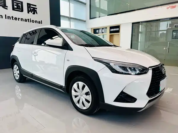 Toyota Yaris L 2022