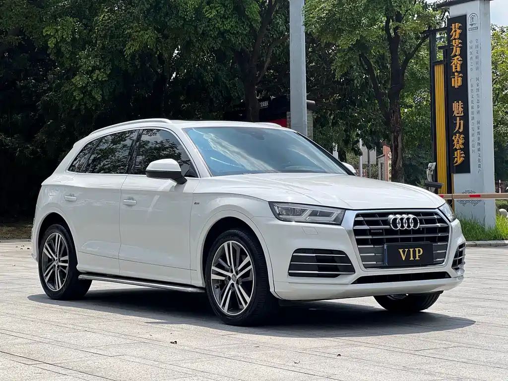 Audi Q5L 2019 — фото 6