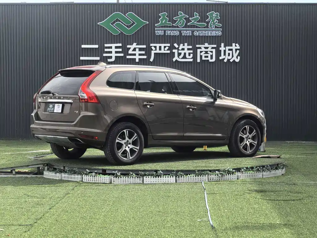 Volvo XC60 2014 — фото 20