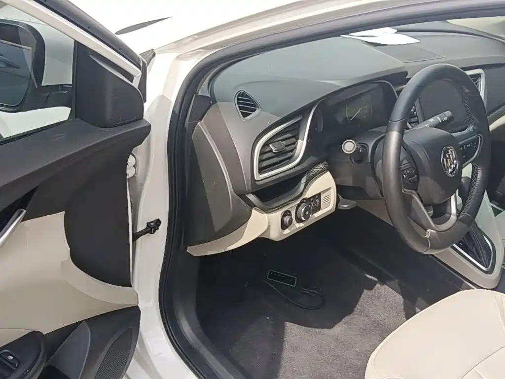 Buick Excelle 2018 — фото 16