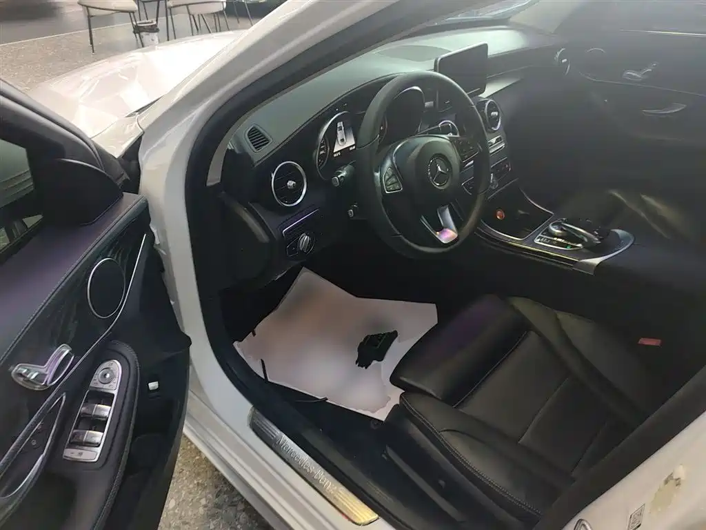 Mercedes-Benz C-Class 2018 — фото 12