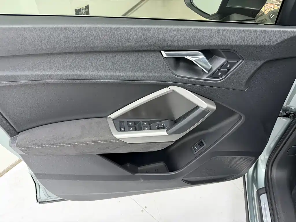 Audi Q3 2022 — фото 12