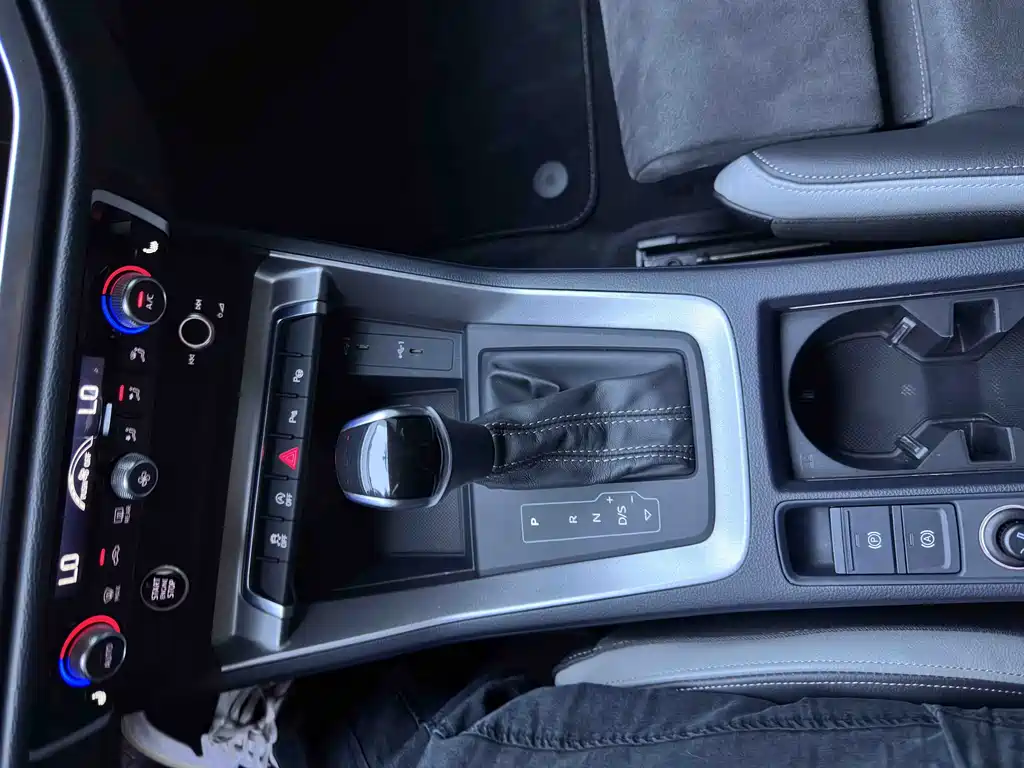 Audi Q3 2023 — фото 22