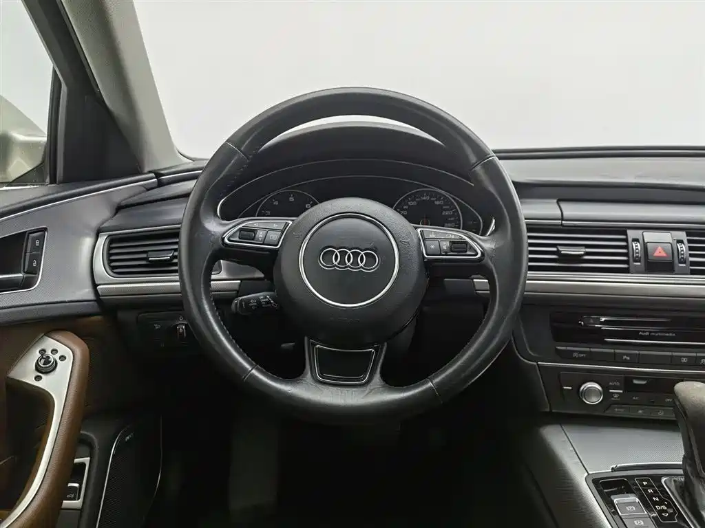 Audi A6L 2016 — фото 11