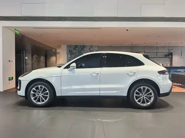 Porsche Macan 2023