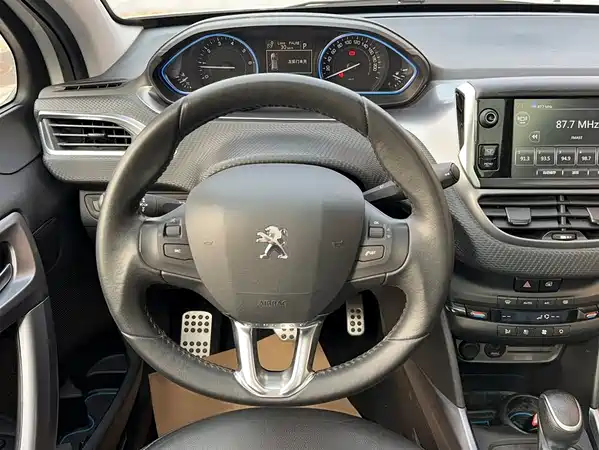 Peugeot 2008 2014