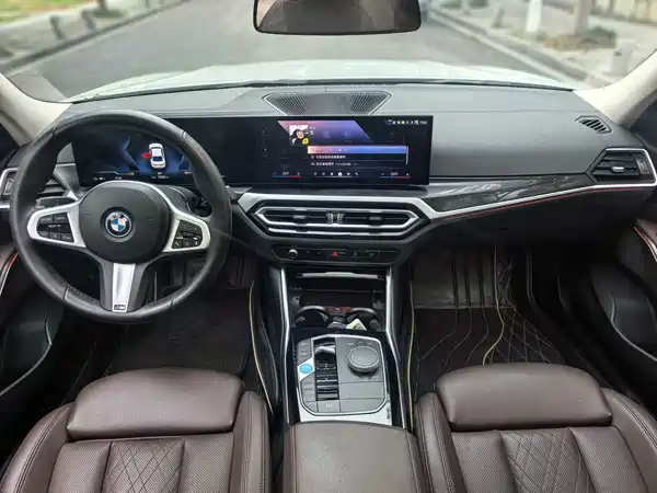 BMW i3 2024