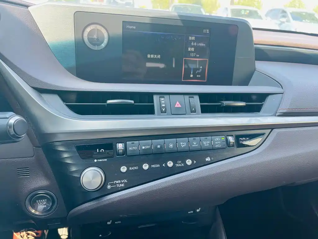 Lexus ES 2021 — фото 15