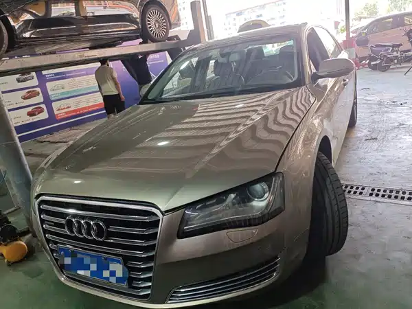 Audi A8 2013