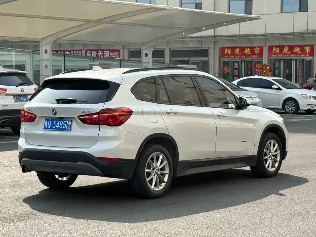BMW X1 2018 — фото 9