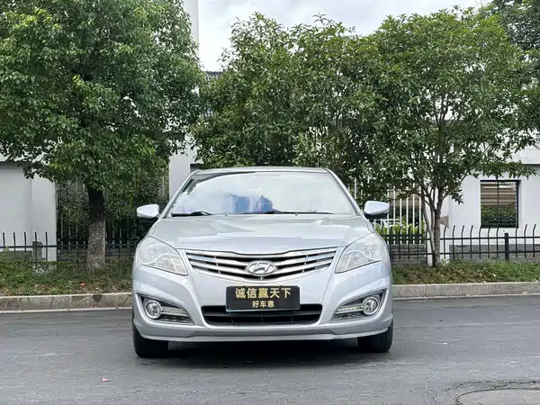 Hyundai Yuedong 2013