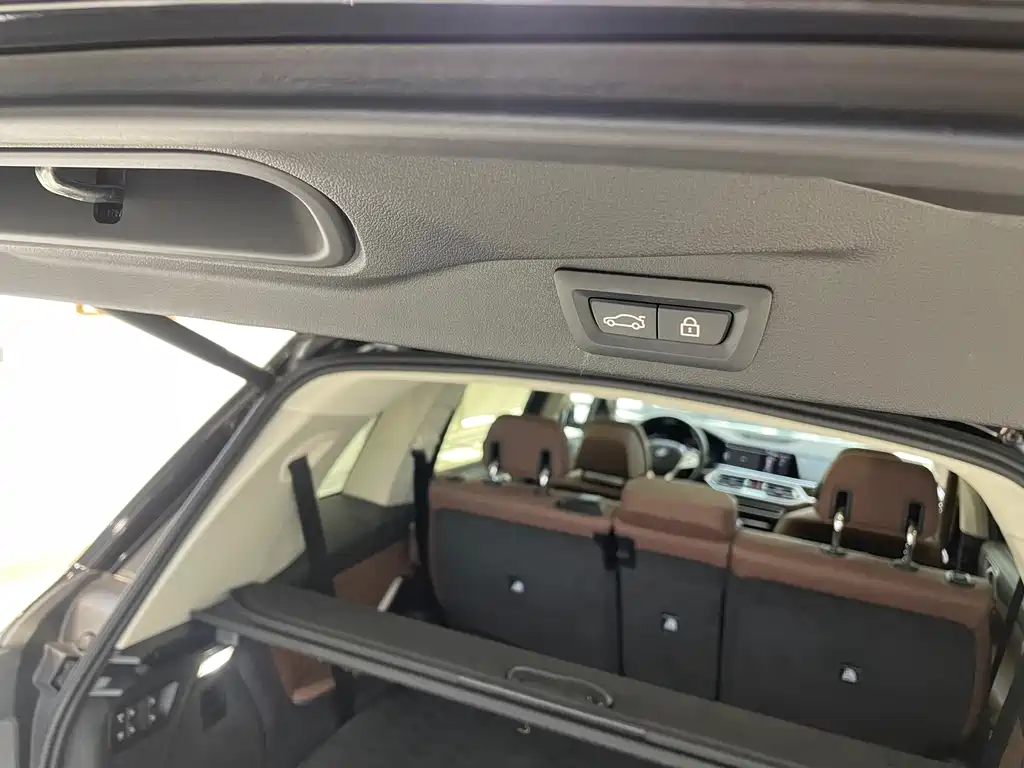 BMW X7 2020 — фото 36
