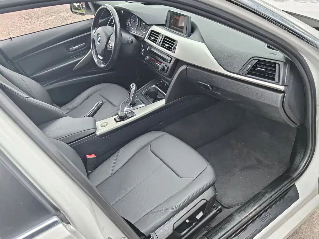 BMW 3 Series 2015 — фото 9