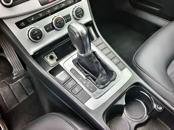 Volkswagen Magotan 2013