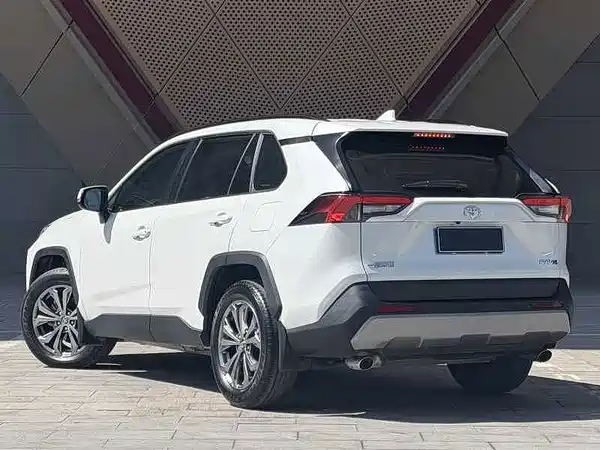 Toyota RAV4 2024