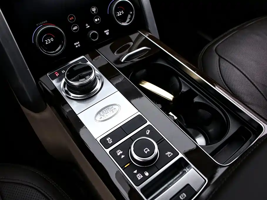 Land Rover Range Rover 2021 — фото 9