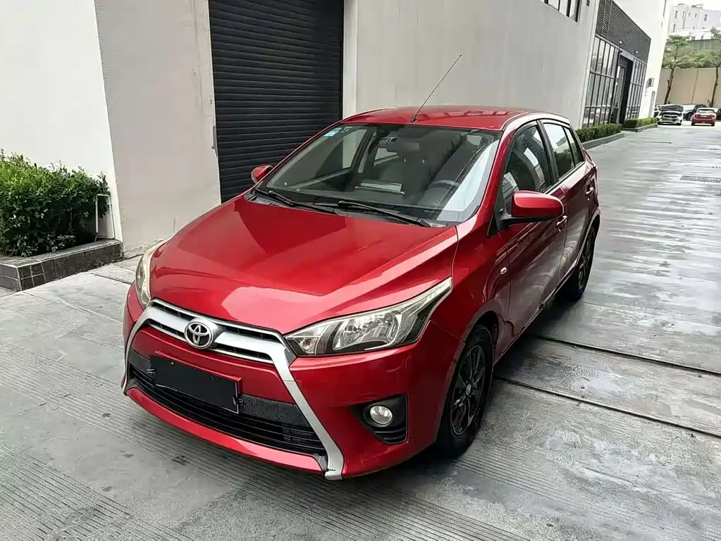 Toyota Yaris L 2014