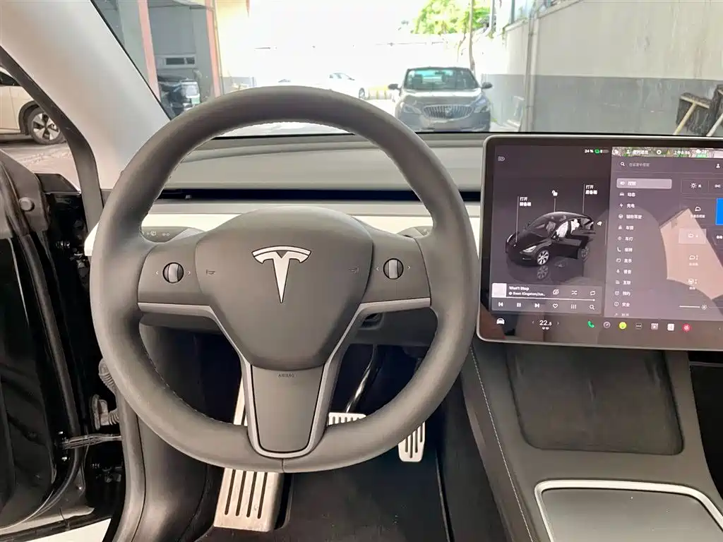 Tesla Model Y 2023 — фото 9
