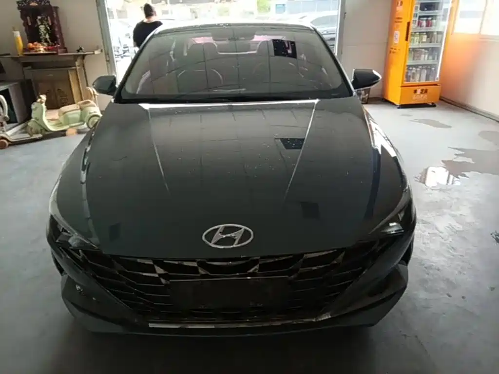 Hyundai Elantra 2021