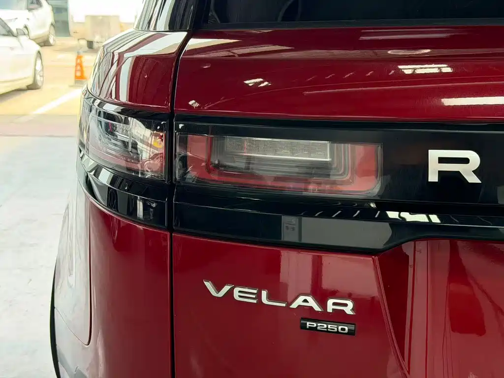 Land Rover Velar 2019 — фото 18