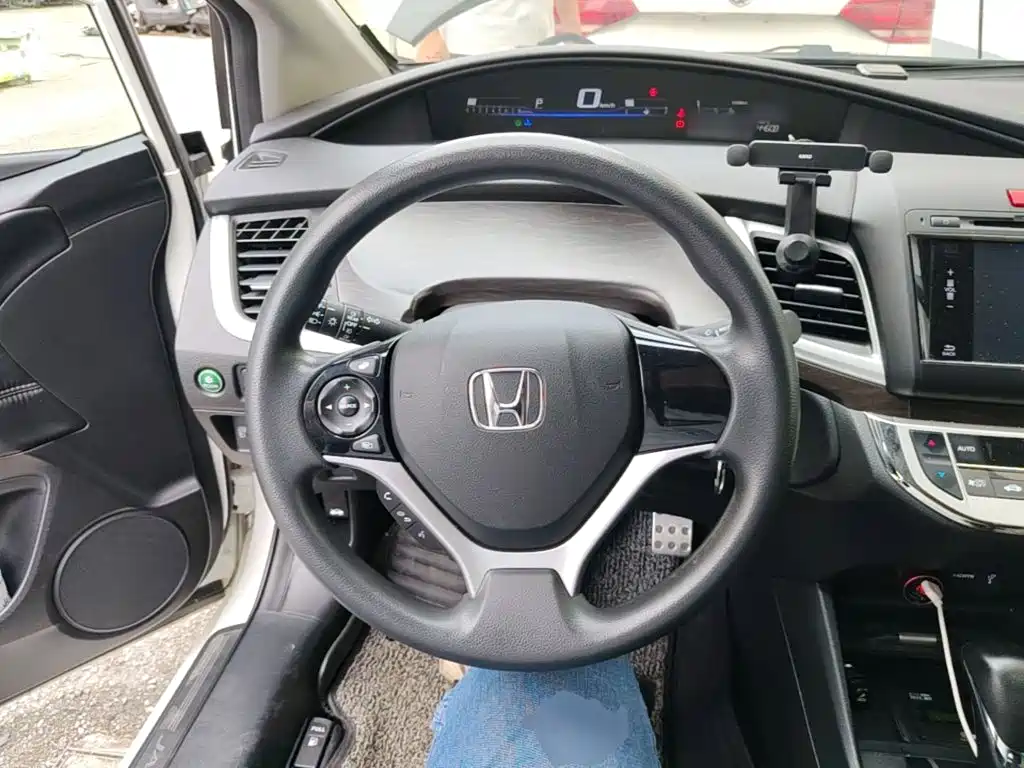 Honda Jade 2015 — фото 11