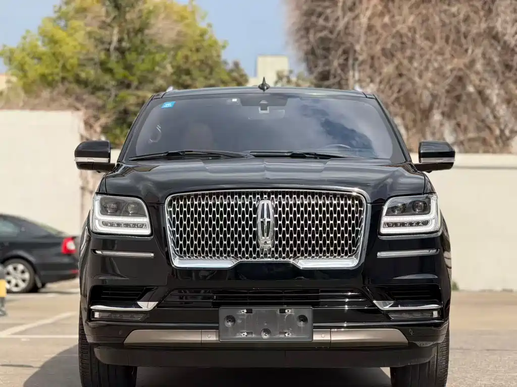 Lincoln Navigator 2018 — фото 2