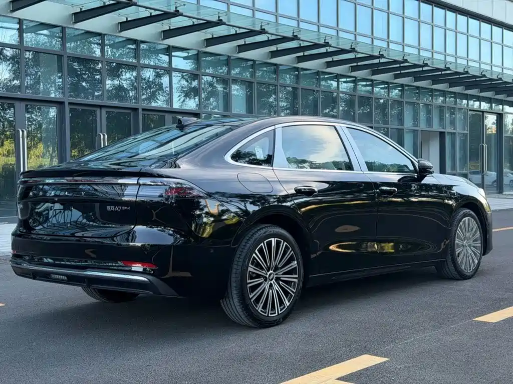 Geely Galaxy A7 EM 2026 — фото 6