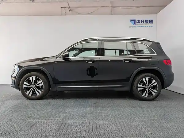 Mercedes-Benz GLB 2024