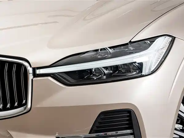 Volvo XC60 2025