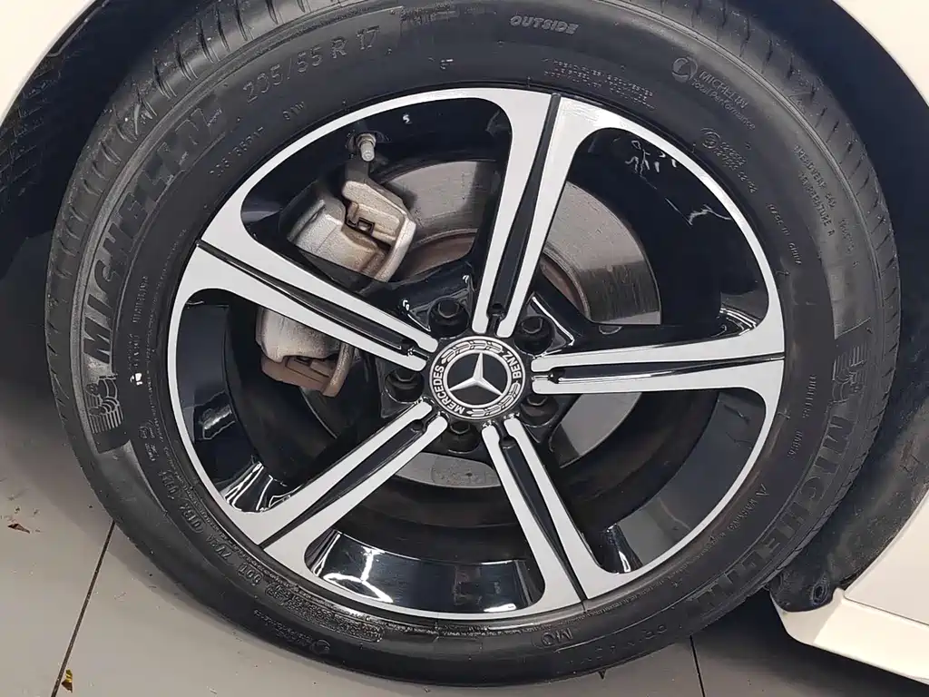 Mercedes-Benz A-Class 2023 — фото 17