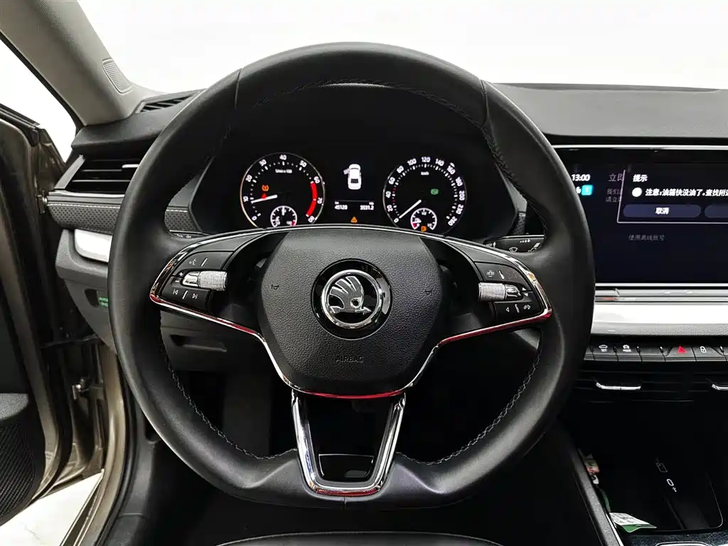 Skoda Octavia 2021 — фото 11