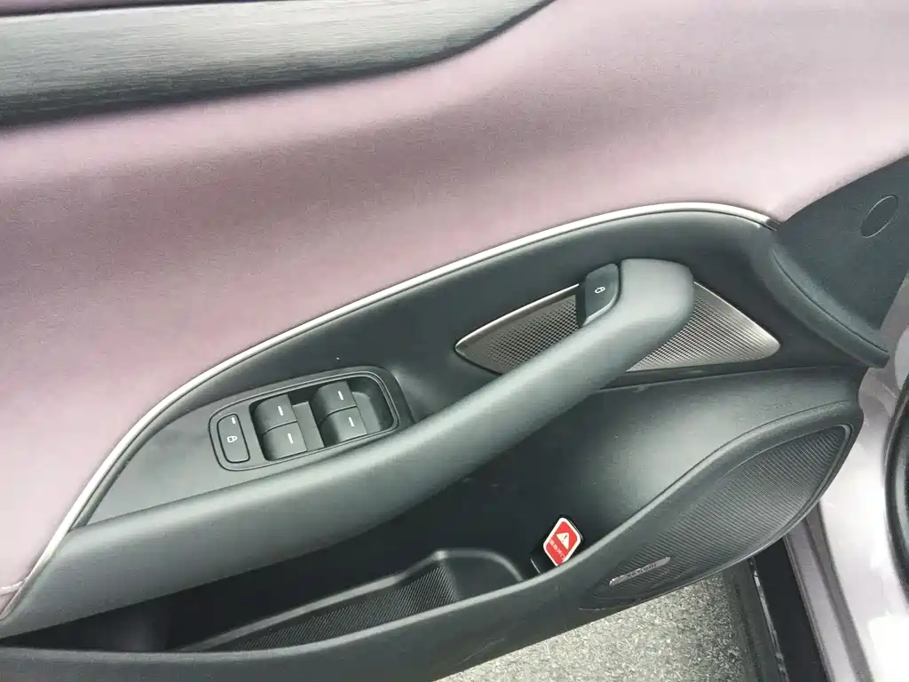 Xiaomi SU7 2025