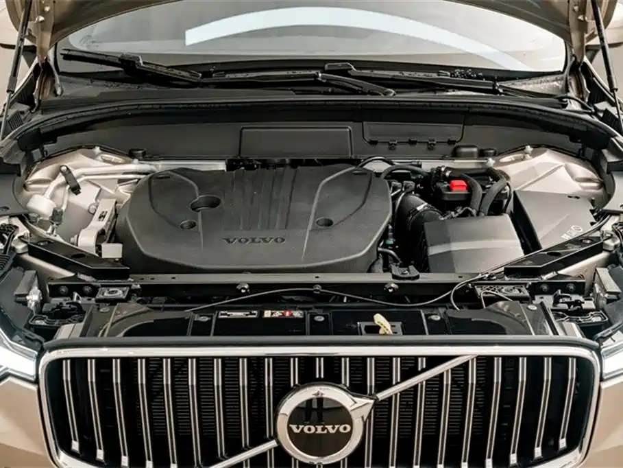 Volvo XC60 2025 — фото 24